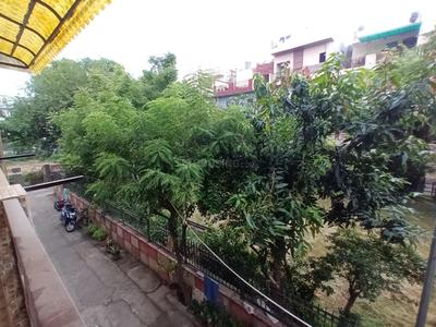 Balcony Image of 800 Sq.ft 2 BHK Apartment / Flat for sale in Vikaspuri New Delhi for Rs. 8500000