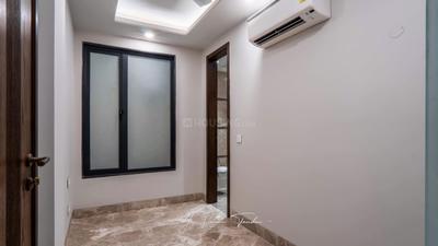 Bedroom Image of 1800 Sq.ft 3 BHK Builder Floor for sale in Panchsheel Enclave New Delhi for Rs. 120000000