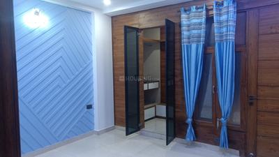 Bedroom Image of 1355 Sq.ft 3 BHK Builder Floor for sale in Indirapuram Ghaziabad for Rs. 13600000