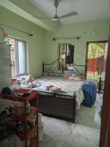 Bedroom Image of 800 Sq.ft 2 BHK Apartment / Flat for rent in Dum Dum Cantonment Kolkata for Rs. 18000