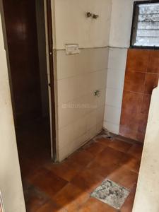 Bathroom Image of 1300 Sq.ft 3 BHK Apartment / Flat for rent in Ganeshpeth Colony Nagpur for Rs. 21000