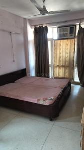 Bedroom Image of 1475 Sq.ft 3 BHK Apartment / Flat for rent in Supreme Enclave, Mayur Vihar Phase 1 New Delhi for Rs. 48000