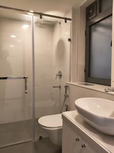 Common Bathroom Image of 1680 Sq.ft 3 BHK Apartment / Flat for sale in Piramal Mahalaxmi Central Tower 2, Worli Mumbai for Rs. 67500000