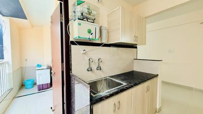 Kitchen Image of 940 Sq.ft 2 BHK Apartment / Flat for sale in Palasia Indore for Rs. 10400000