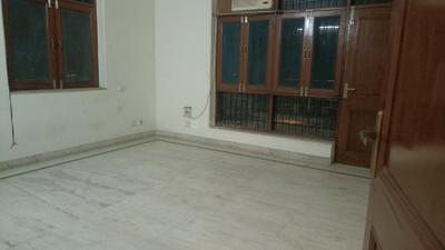 Bedroom Image of 2122 Sq.ft 4 BHK Independent House for rent in Sector 50 Noida for Rs. 50000