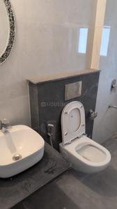 Bathroom Image of 1850 Sq.ft 3 BHK Apartment / Flat for rent in Janta Falcon View, JLPL Industrial Area Mohali for Rs. 70000