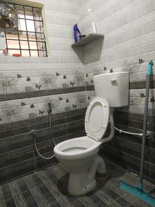 Common Bathroom Image of 600 Sq.ft 1 BHK Apartment / Flat for rent in Varthur Bengaluru for Rs. 15500