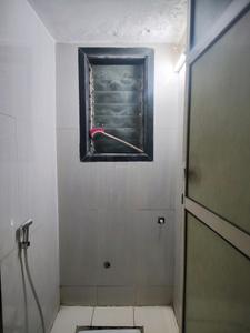 Common Bathroom Image of 420 Sq.ft 1 BHK Apartment / Flat for rent in Paradigm Pushpanjali Residency Phase III, Kasarvadavali Thane for Rs. 18200