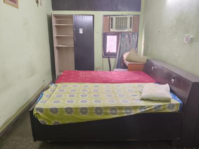 Bedroom Image of 1260 Sq.ft 2 BHK Independent House for rent in Sarvapriya Vihar New Delhi for Rs. 85000