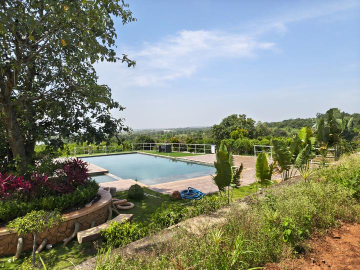 HILL LOCK Main Image 1