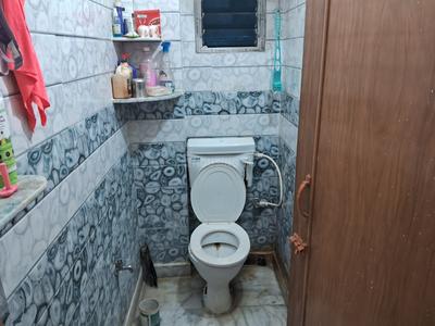 Bathroom Image of Bablu in Sealdah, Kolkata