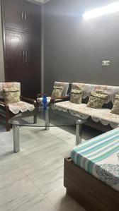 Bedroom Image of 2700 Sq.ft 4 BHK Builder Floor for sale in Vikaspuri New Delhi for Rs. 50000000