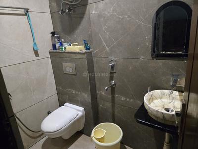 Bathroom Image of 950 Sq.ft 2 BHK Apartment / Flat for sale in Vaishali Ghaziabad for Rs. 7000000