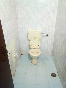 Bathroom Image of 675 Sq.ft 2 BHK Apartment / Flat for rent in Janapriya Quarters, Kothapet Hyderabad for Rs. 8000