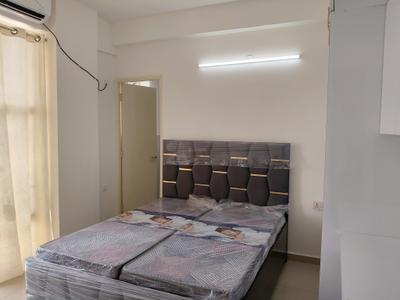 Bedroom Image of 900 Sq.ft 3 BHK Apartment / Flat for rent in Pyramid Altia, Sector 70 Gurgaon for Rs. 42000