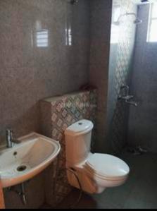 Bathroom Image of 1600 Sq.ft 3 BHK Apartment / Flat for rent in Dutta Tower, Industrial Area Durgapur for Rs. 30000