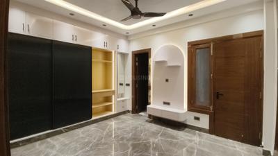 Bedroom Image of 2200 Sq.ft 4 BHK Builder Floor for sale in Kaushambi Ghaziabad for Rs. 32500000