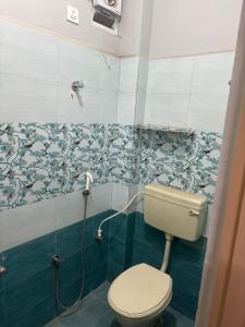 Bathroom Image of 1250 Sq.ft 3 BHK Builder Floor for rent in Kolathur Chennai for Rs. 30000