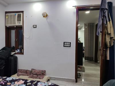 Bedroom Image of 1000 Sq.ft 3 BHK Apartment / Flat for sale in Sun View Apartment, Chhattarpur New Delhi for Rs. 6700000