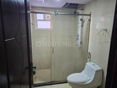 Bathroom Image of 1680 Sq.ft 3 BHK Apartment / Flat for rent in Perumbakkam Chennai for Rs. 30000