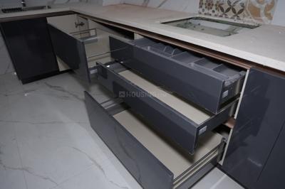 Kitchen Image of 2000 Sq.ft 4 BHK Apartment / Flat for rent in Vasant Kunj New Delhi for Rs. 145000