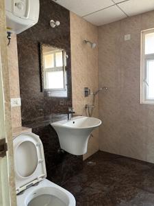Bathroom Image of 1300 Sq.ft 2.5 BHK Apartment / Flat for sale in Shree Vardhman Victoria, Sector 70 Gurgaon for Rs. 17500000