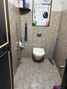Bathroom Image of 2800 Sq.ft 5 BHK Independent House for rent in Lohegaon Pune for Rs. 85000
