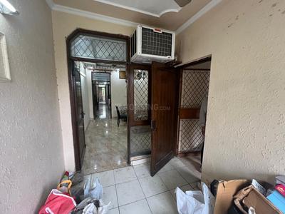 Balcony Image of 1000 Sq.ft 2 BHK Builder Floor for rent in RWA Lajpat Nagar 4 Colonies, Lajpat Nagar New Delhi for Rs. 40000