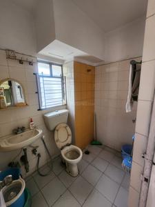 Bathroom Image of 1415 Sq.ft 3 BHK Apartment / Flat for sale in Diamond City West, Sarsuna Kolkata for Rs. 7900000