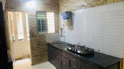 Kitchen Image of 900 Sq.ft 2 BHK Apartment / Flat for rent in New Alkapuri Vadodara for Rs. 16000