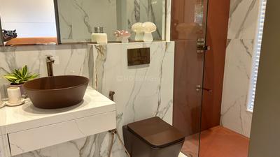Bathroom Image of 1500 Sq.ft 3 BHK Apartment / Flat for sale in Nahar Chandi Valley Phase I, Powai Mumbai for Rs. 37000000