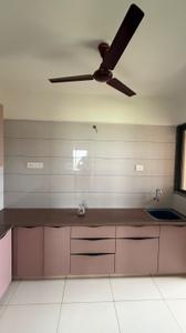 Kitchen Image of 1600 Sq.ft 2 BHK Apartment / Flat for rent in Science City Ahmedabad for Rs. 38000