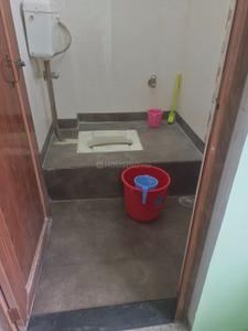 Bathroom Image of 950 Sq.ft 3 BHK Apartment / Flat for rent in Sevoke Rd Siliguri for Rs. 18000
