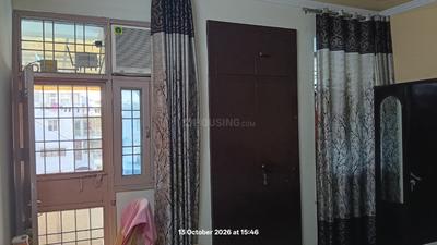 Bedroom Image of 900 Sq.ft 2 BHK Apartment / Flat for sale in Mayur Vihar Phase 3 New Delhi for Rs. 16900000