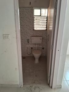 Bathroom Image of 1000 Sq.ft 3 BHK Apartment / Flat for sale in Shalimar Howrah for Rs. 5900000