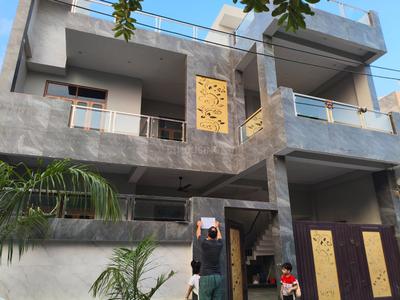 Image of 2100 Sq.ft 3.5 BHK Builder Floor for rent in Omaxe City, Lucknow for Rs. 20000