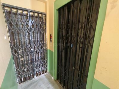 Lift Image of 850 Sq.ft 2 BHK Apartment / Flat for rent in Vivekananda Apartment, Kaikhali Kolkata for Rs. 12000