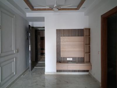 Living Room Image of 1000 Sq.ft 2 BHK Apartment / Flat for sale in Sector 73 Noida for Rs. 3800000