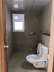 Common Bathroom Image of 820 Sq.ft 2 BHK Apartment / Flat for rent in Prestige Jindal City, Anchepalya Bengaluru for Rs. 36000