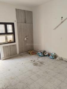 Bedroom Image of 4500 Sq.ft 4.5 BHK Duplex for rent in Sector 40 Noida for Rs. 75000