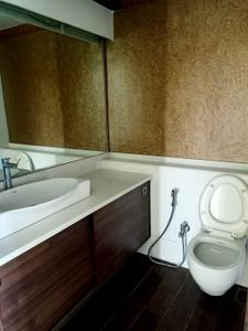 Image of 2400 Sq.ft 4 BHK Apartment / Flat for sale in Juhu, Mumbai for Rs. 200000000