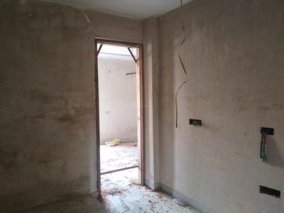 Bedroom Image of 630 Sq.ft 2 BHK Builder Floor for sale in Mukherjee Nagar New Delhi for Rs. 4600000