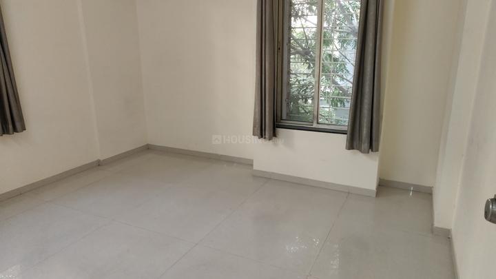 White watar Main Image 1