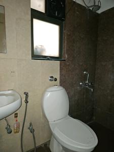 Common Bathroom Image of 1084 Sq.ft 2 BHK Apartment / Flat for rent in Gulmohar Goldcoast, Kharadi Pune for Rs. 36000