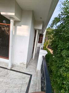 Balcony Image of 2200 Sq.ft 3 BHK Builder Floor for rent in Sector 48 Noida for Rs. 35000