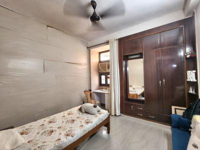 Bedroom Image of 950 Sq.ft 2 BHK Builder Floor for rent in Sector 16 Rohini New Delhi for Rs. 21000