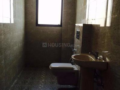 Bathroom Image of 1500 Sq.ft 2 BHK Builder Floor for rent in Green Park New Delhi for Rs. 80000