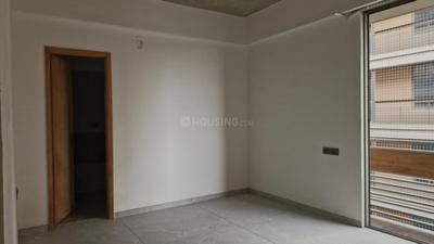 Bedroom Image of 2916 Sq.ft 3 BHK Apartment / Flat for rent in Nana Chiloda Ahmedabad for Rs. 32000