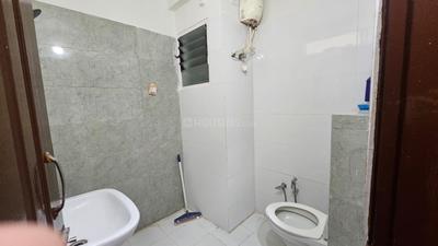 Bathroom Image of 1050 Sq.ft 2 BHK Builder Floor for rent in D Lunia Group Nishdin Aura, Mahalakshmi Nagar Indore for Rs. 30000