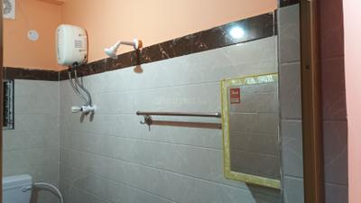 Bathroom Image of 400 Sq.ft 1 BHK Independent House for rent in Teghoria Kolkata for Rs. 10000